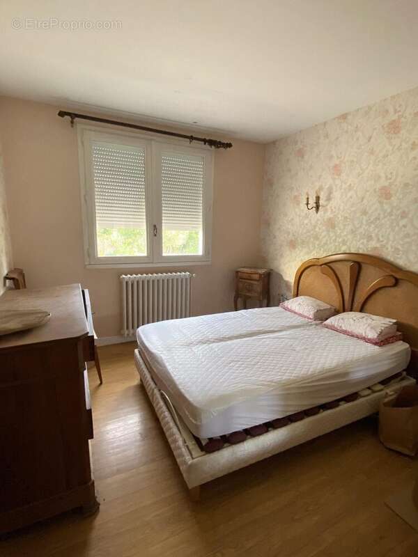 Maison à CHARMES-SUR-L&#039;HERBASSE