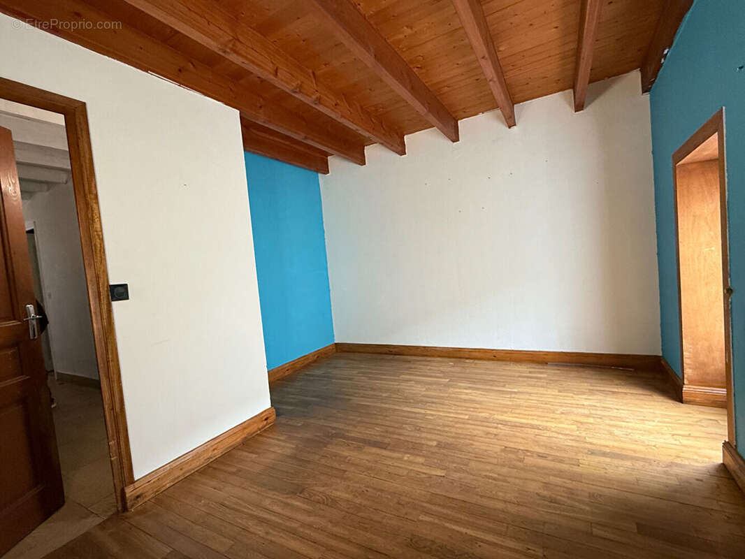 Maison à LIVRON-SUR-DROME