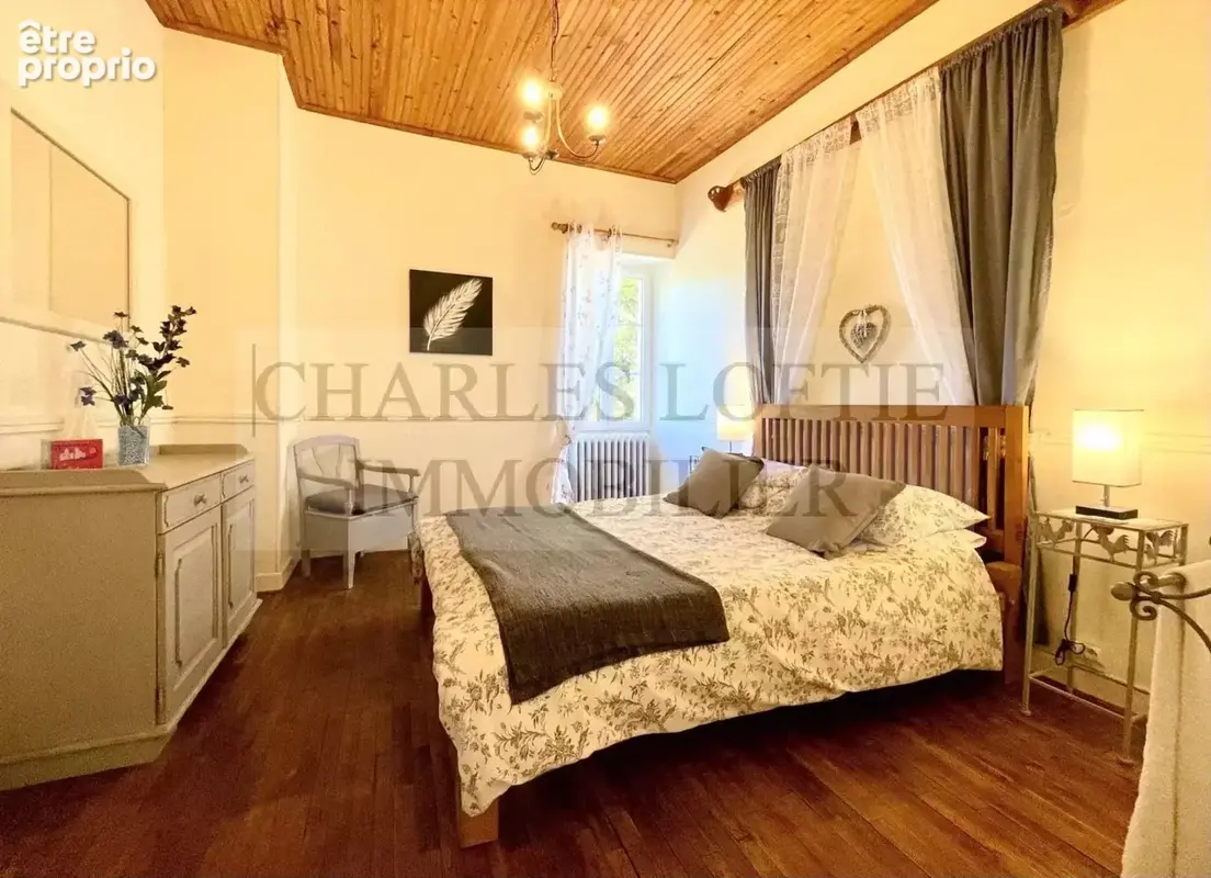 Magnifique ensemble immobilier comprenant une maison prinicipale, trois gîtes et 2 piscines, - photo 13