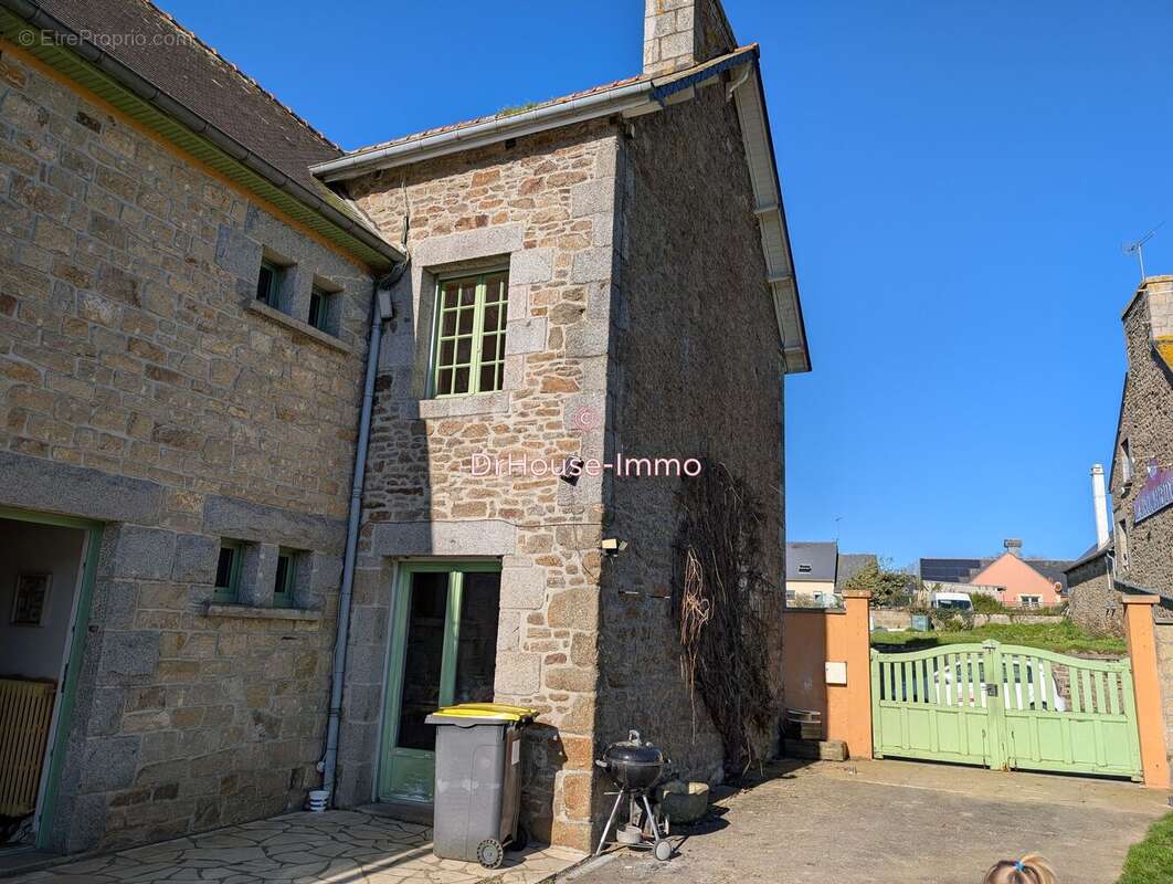 Maison à LE GOURAY