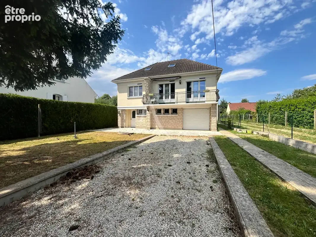 Photo Maison à Saint-Arnoult-En-Yvelines au prix de 329 000€