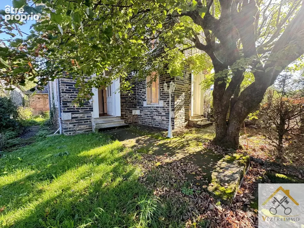 Maison bourgeoise en pierres en plein coeur de Saint Viance - photo 9