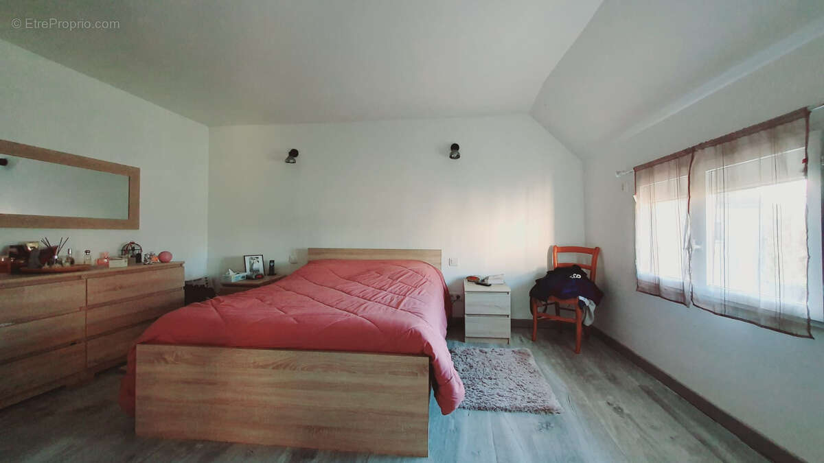 Appartement à BAILLEUL-SUR-THERAIN