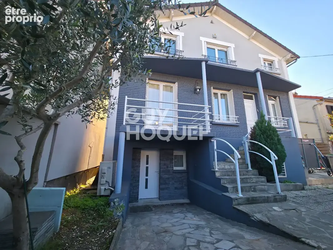 FONTENAY-SOUS-BOIS Maison lumineuse avec 5 chambres, jardin et terrasses - photo 1