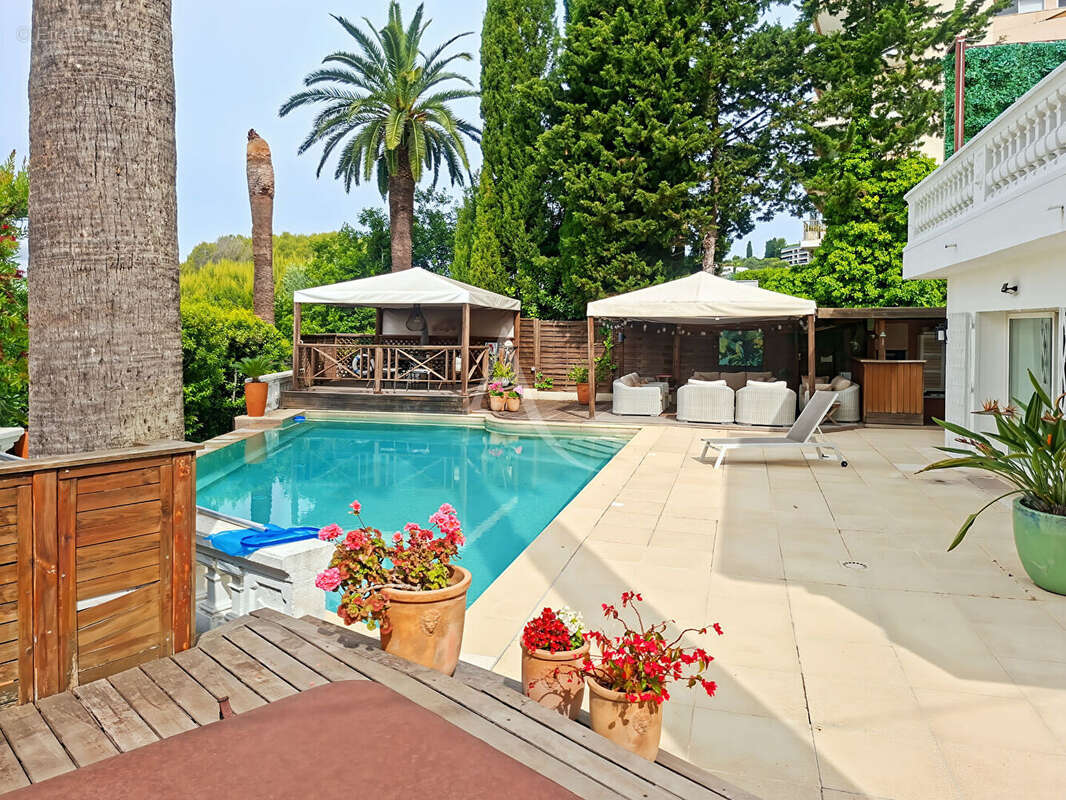 Maison Le Cannet Mairie 5 pièces 200 m² - Terrain 1350m² - Vue mer - Piscine - Jardins et terrasses exotiques - photo 13