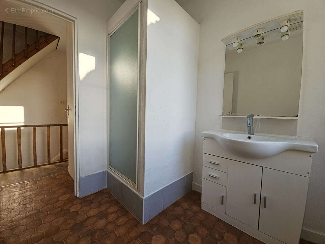 Maison à MAUZE-SUR-LE-MIGNON