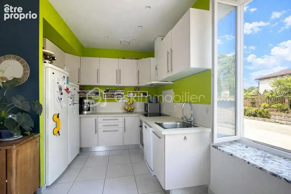 Maison familiale 5 chambres – Brindas, limite Craponne – Terrasse XXL & jardin - photo 4