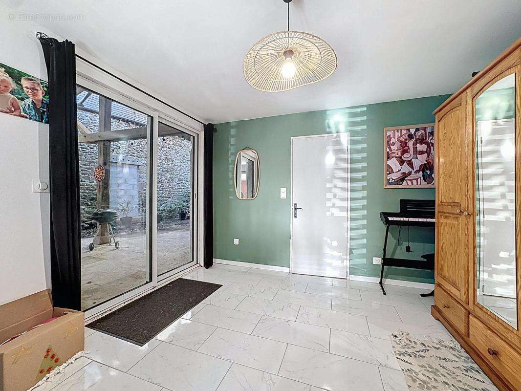 Maison à LE TRONCHET