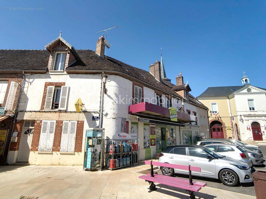 Appartement à CERISIERS