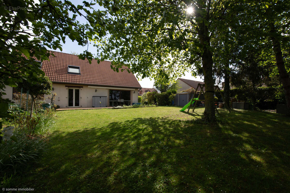 Maison à SAINT-VAAST-EN-CHAUSSEE