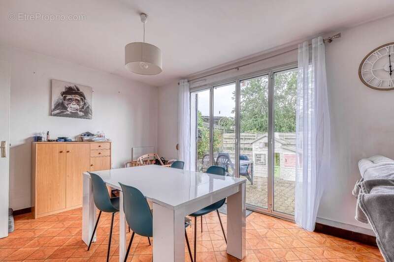Christophe Michaudelle – CAPIFRANCE - vous propose proche de Meaux et de Saint Soupplets : maison indépendante - 4 pièces - 115  - photo 3
