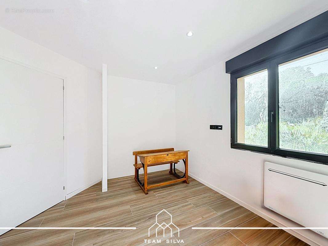 Maison 110 m² à Chambost-Longessaigne  - photo 23