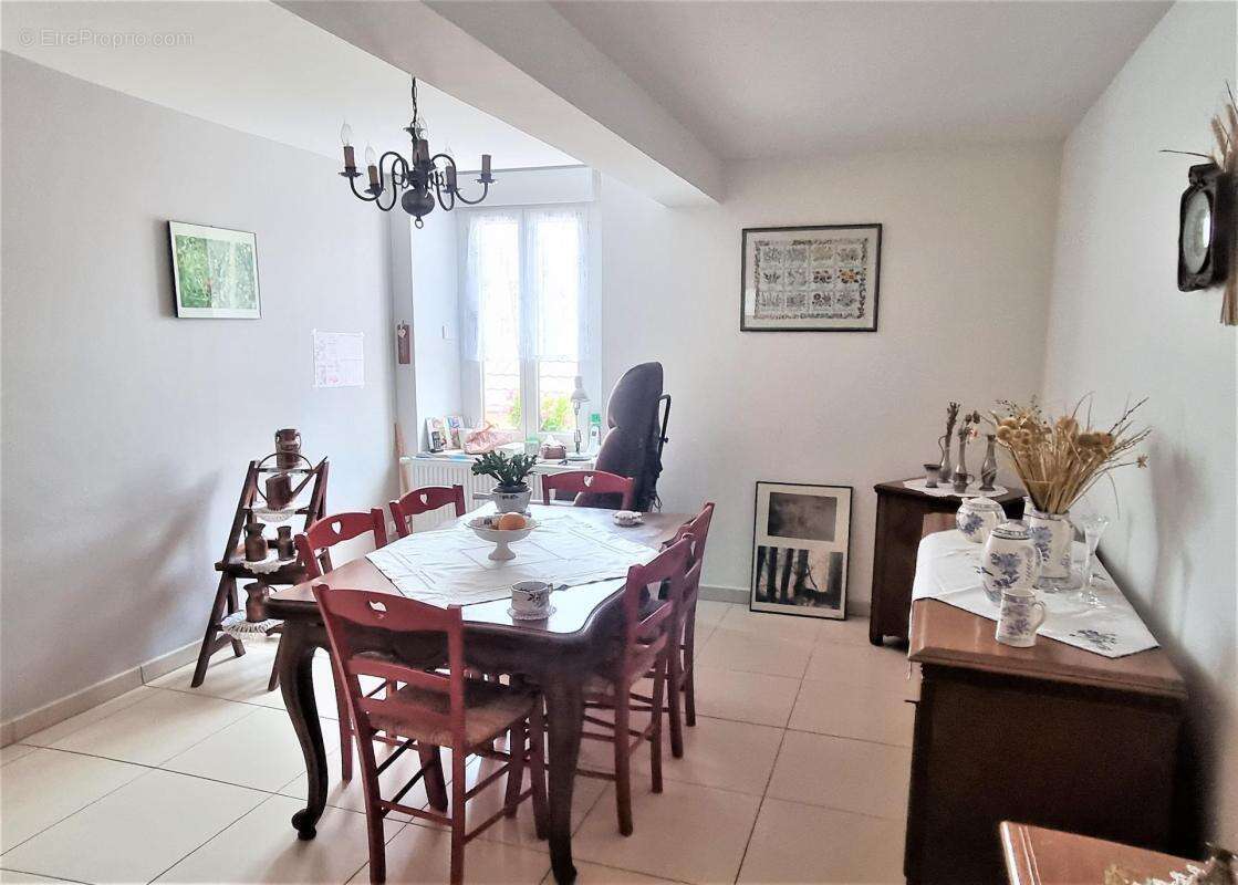 Appartement à AIX-EN-OTHE