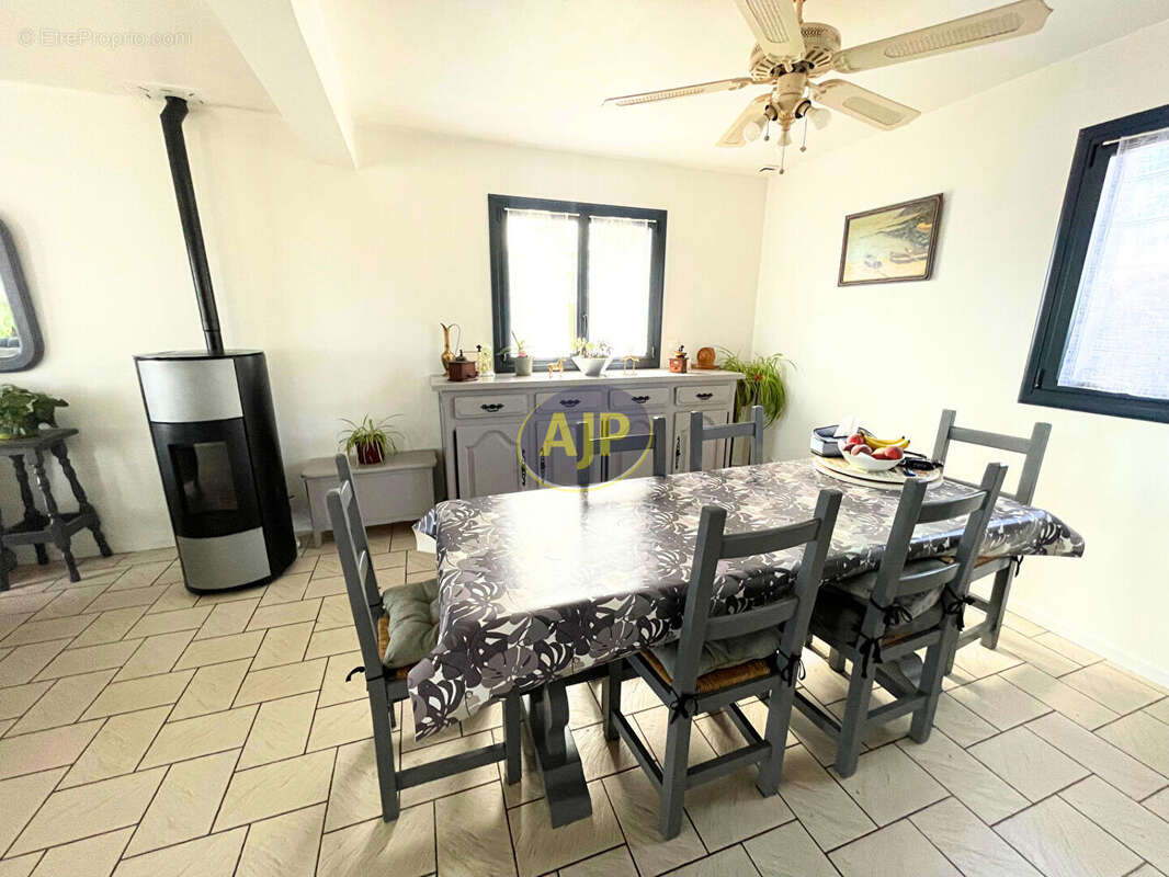 À vendre - Maison familiale à Guern (10 min de Pontivy) - photo 4