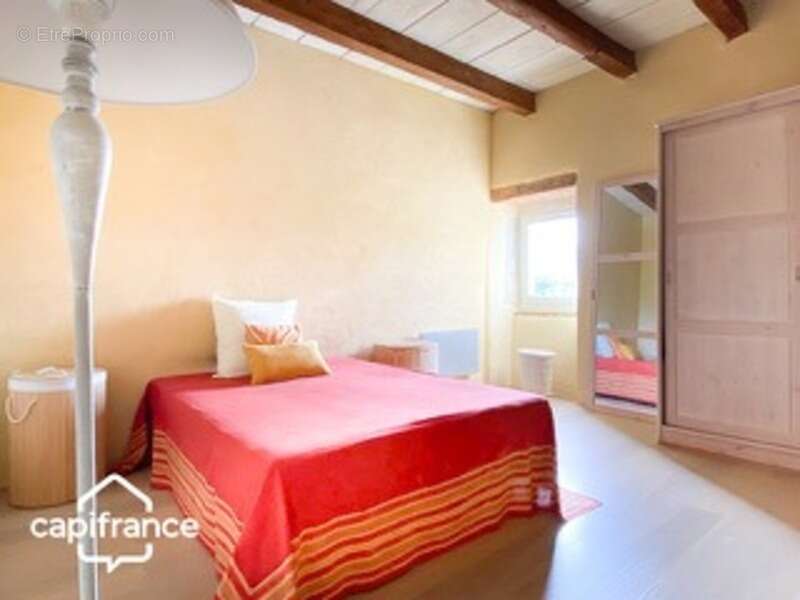 GRANDE MAISON FAMILIALE  10 pièces 256 m² habitables sur 2 niveaux avec GITE terrain 14500 m² - photo 10