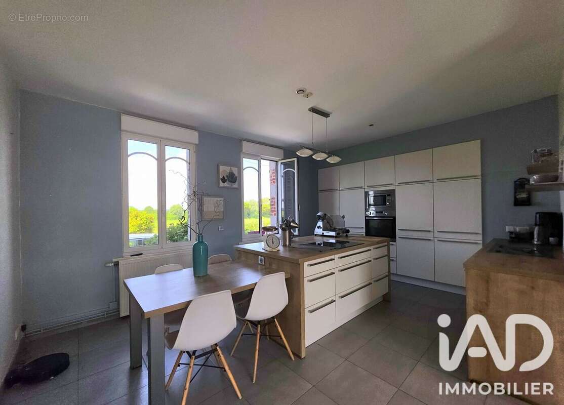 Maison 251 m² à Landrecies  - photo 6