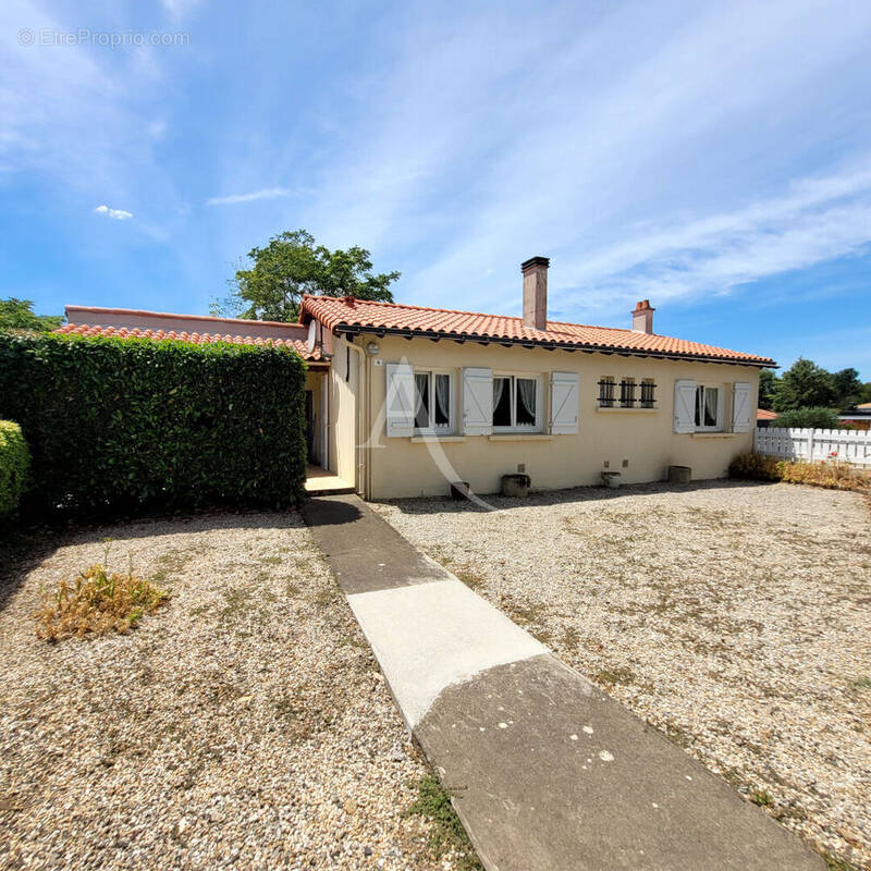 Maison à LE CHAMP-SAINT-PERE