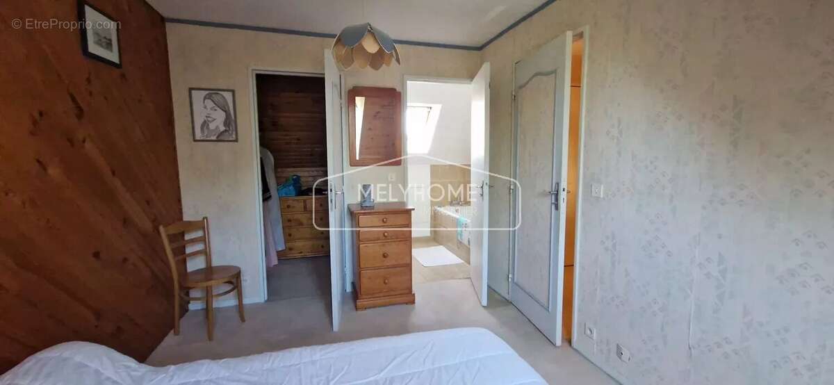 Maison à SAINT-ARNOULT-EN-YVELINES