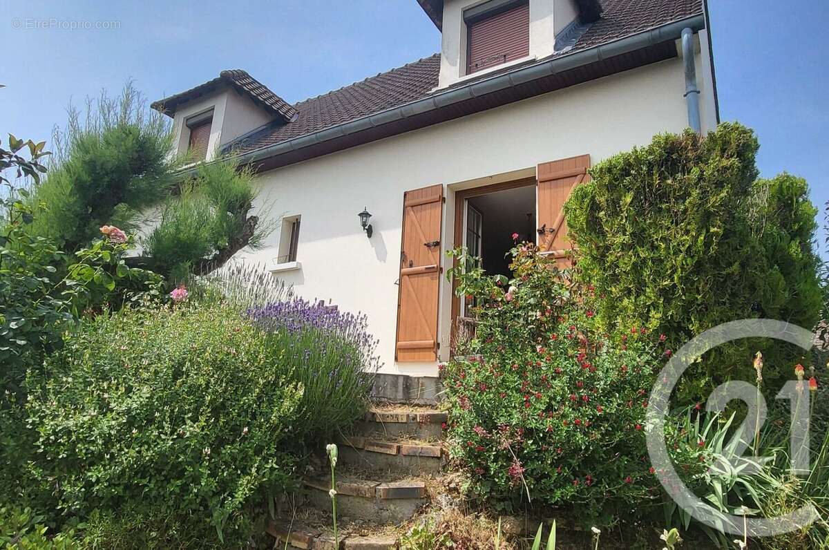 Maison à THORIGNY-SUR-MARNE