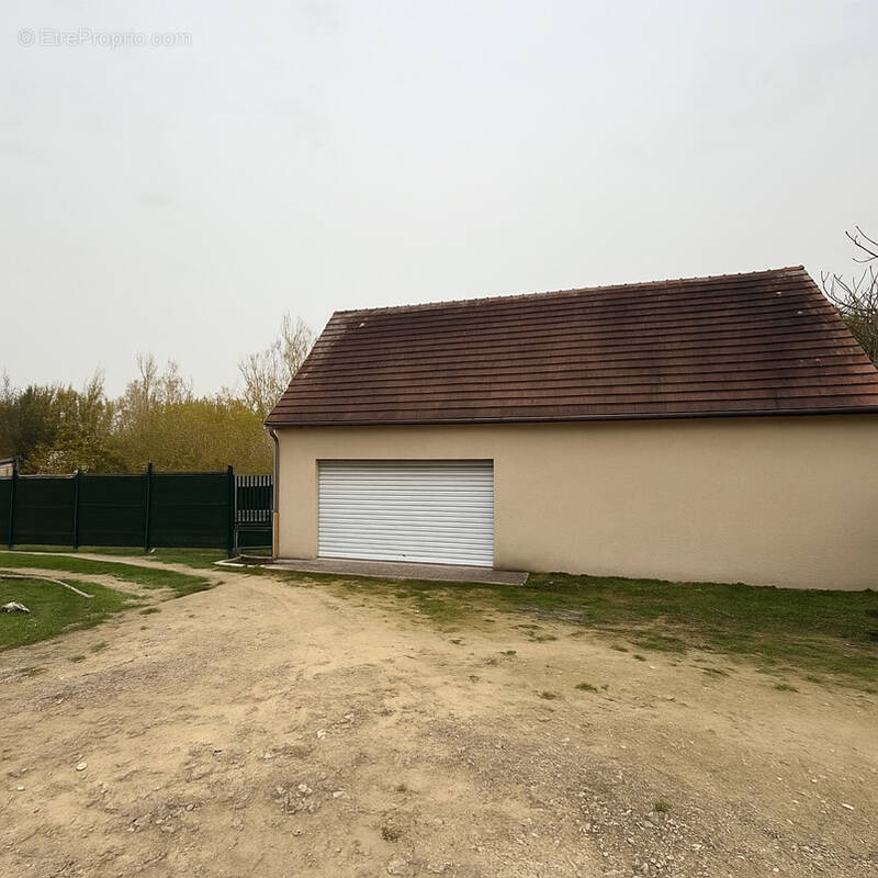 Commerce à PONTPOINT