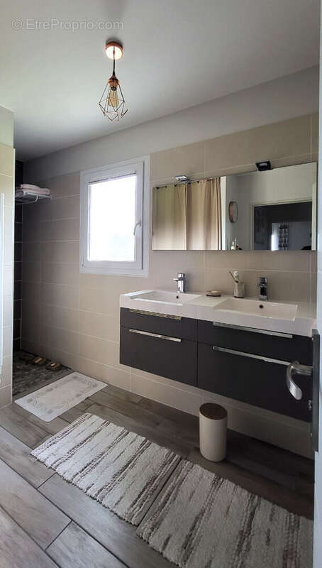 Maison à CHAMPAGNAT