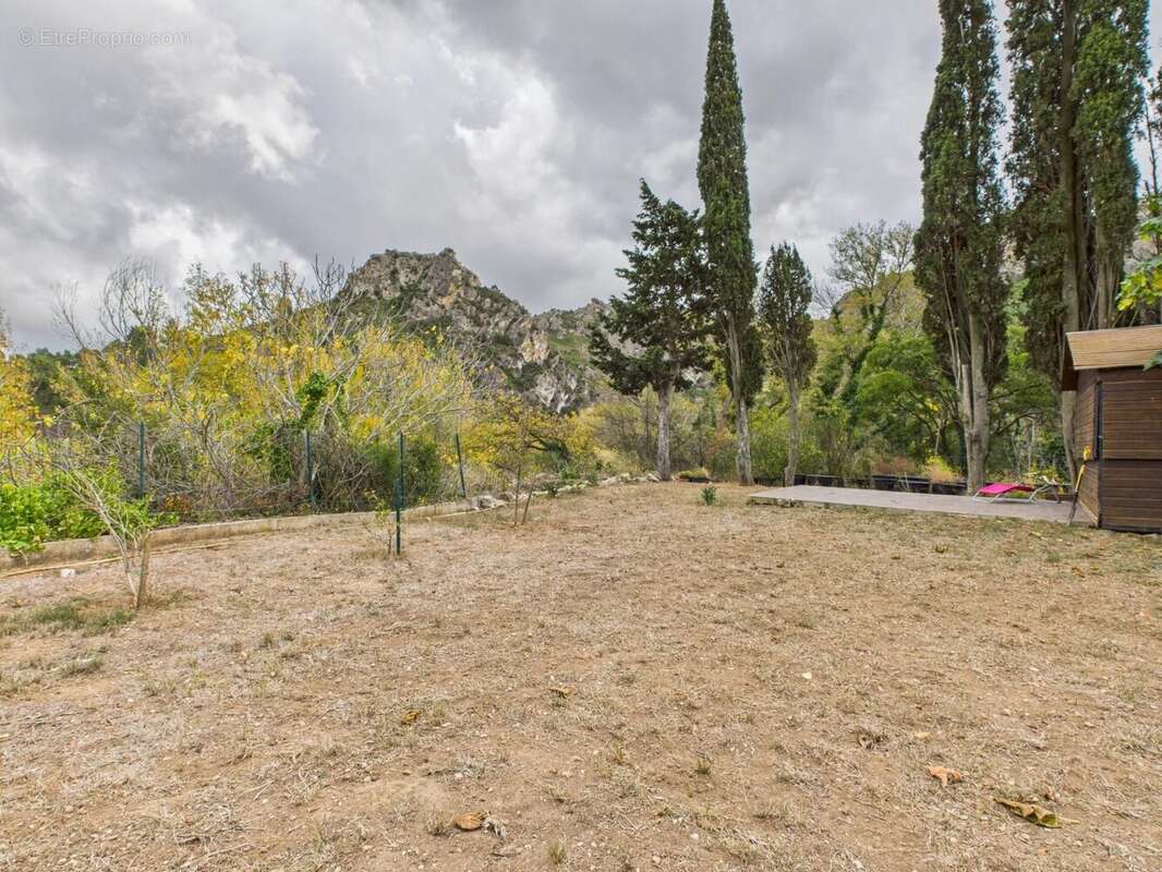 Maison à VILLESEQUE-DES-CORBIERES