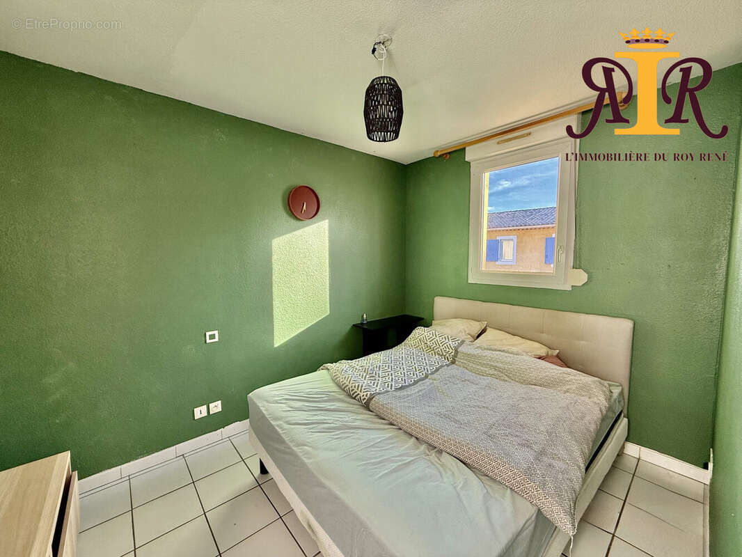 Chambre exposée Sud - Appartement à PERTUIS