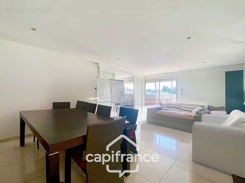 Commerce à LE SOLER