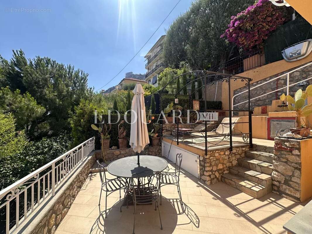Appartement à ROQUEBRUNE-CAP-MARTIN