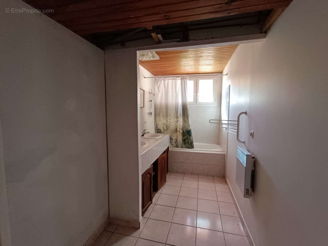 Maison à CAUNES-MINERVOIS