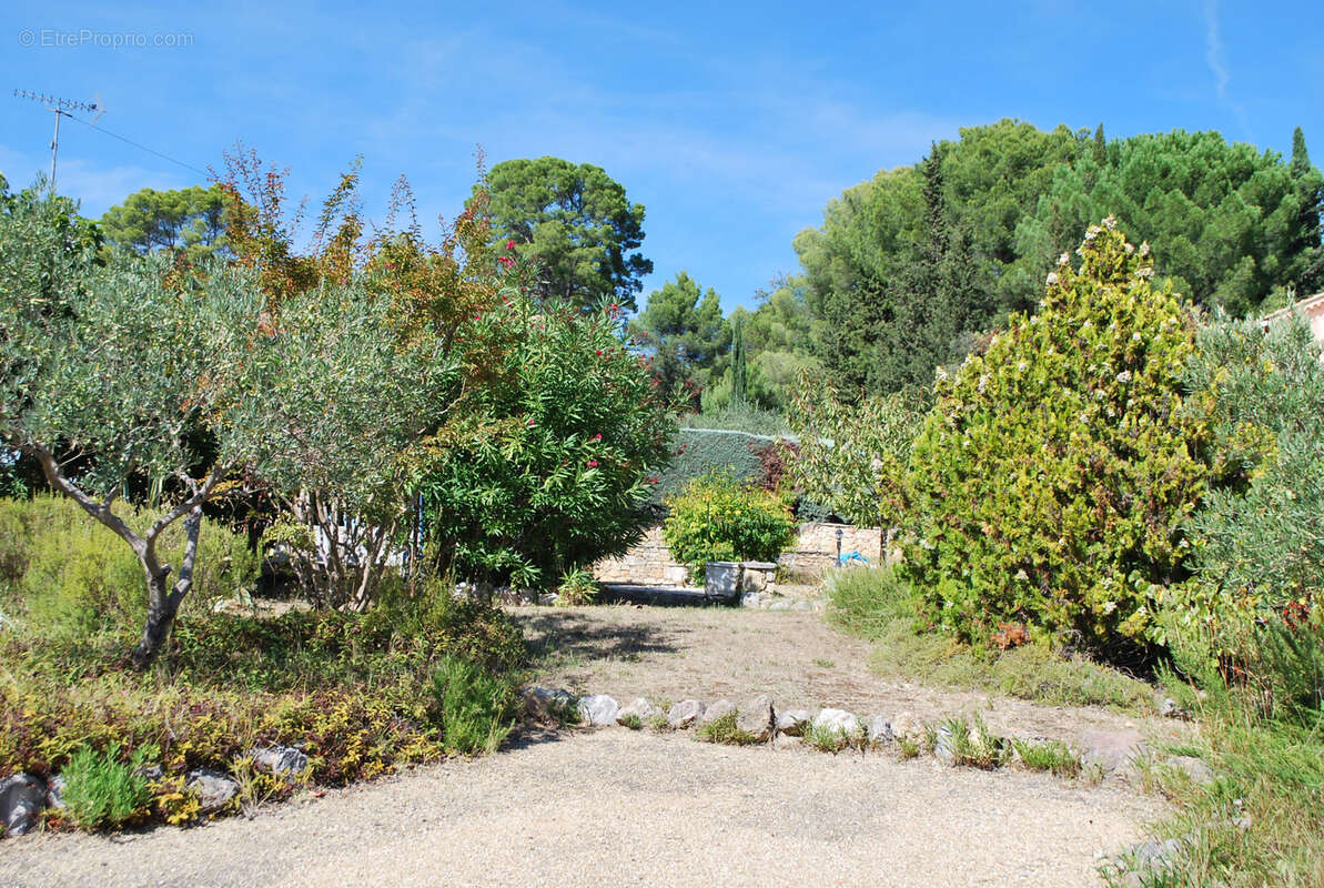 Maison à VILLECROZE