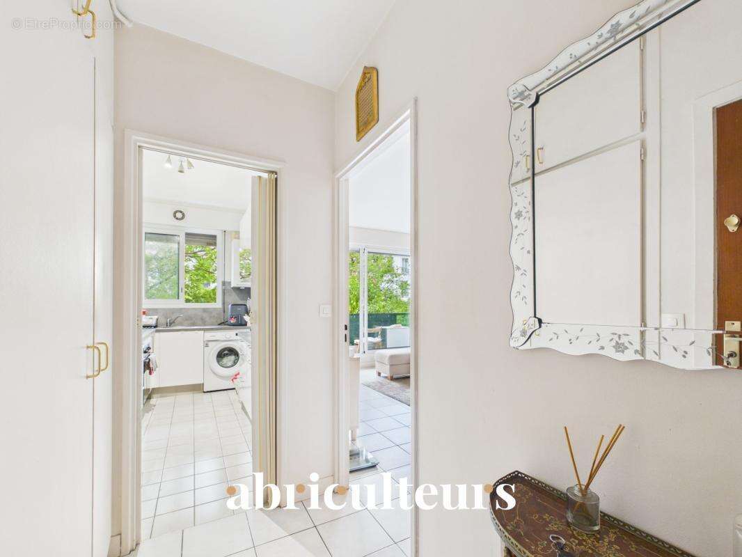Appartement 2 pièces avec terrasse  sur jardin en vente à Levallois-Perret 92300 - photo 4