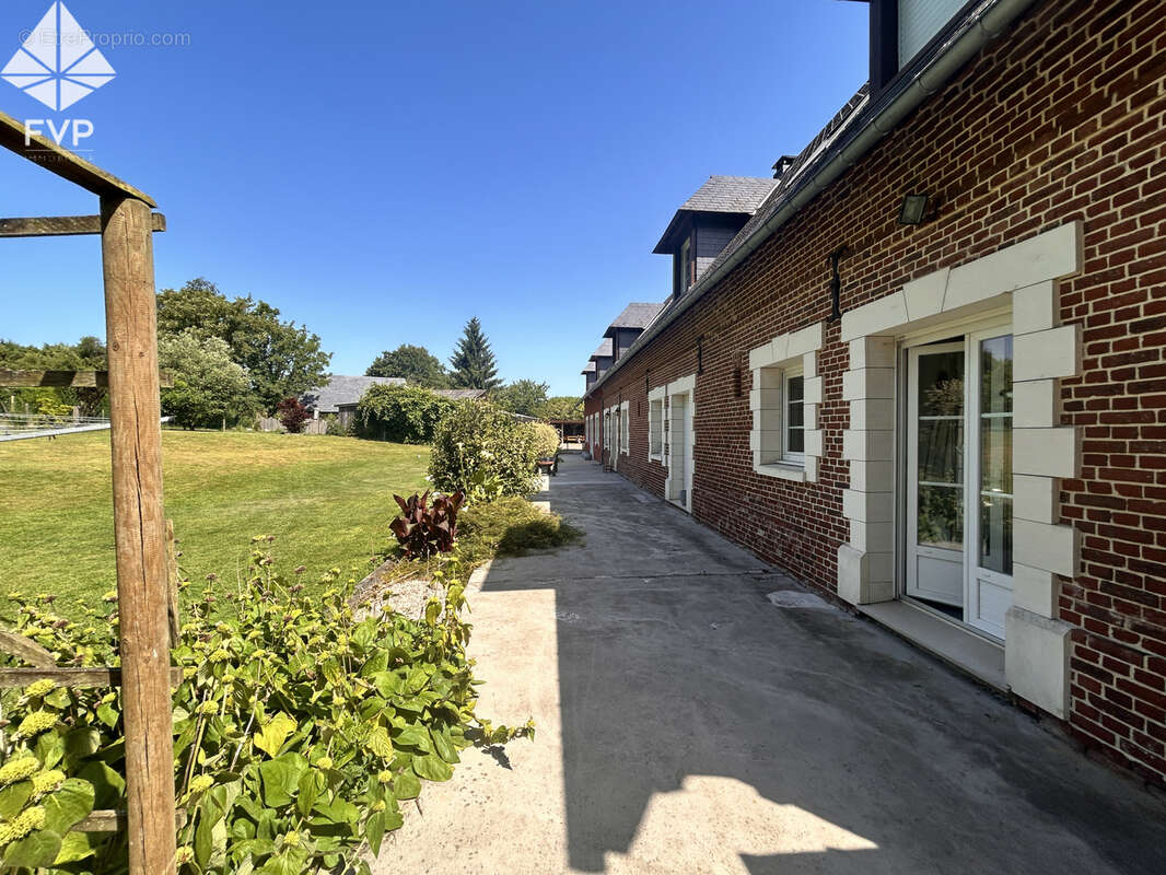 Maison à SAINT-VAAST-DIEPPEDALLE