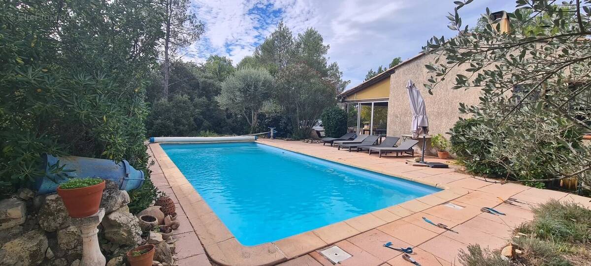 Maison à SAINTE-ANASTASIE-SUR-ISSOLE