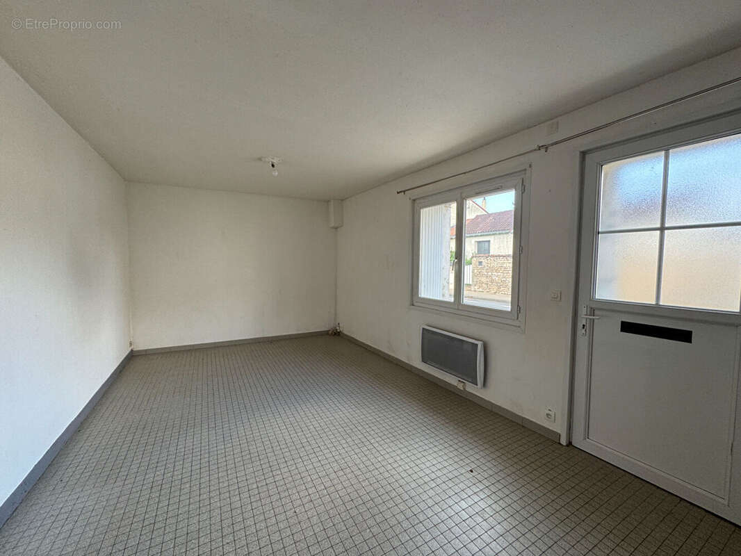 RARE à Niort ! Maison de ville avec grand garage! - photo 5