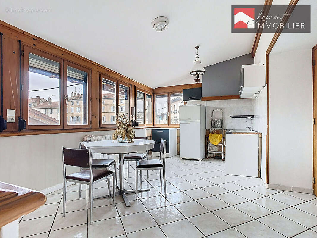 Appartement à PONT-DE-VAUX