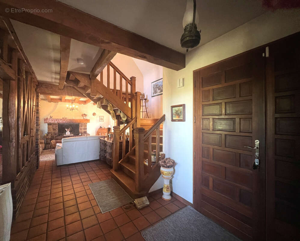 Maison à PONT-SUR-YONNE