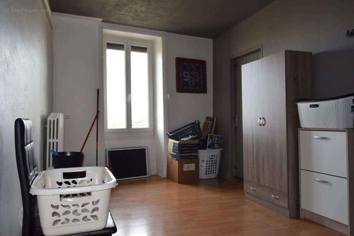 Maison à LE COTEAU