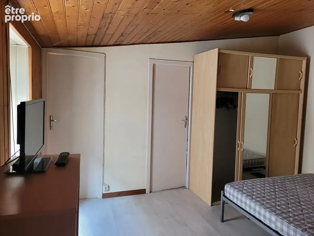ROCHEFORT hyper centre - un appartement meublé de 27 m² au 2ème étage loué - photo 7
