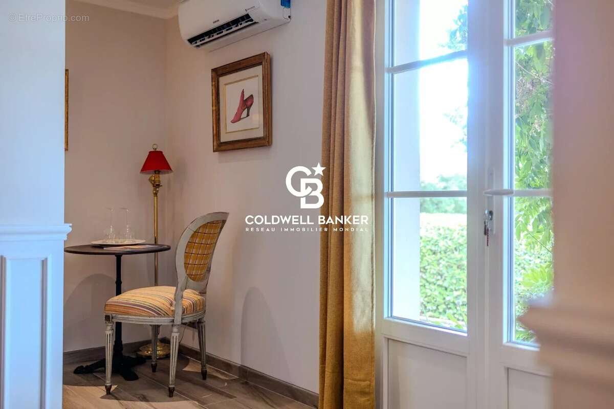 Confort, vue & authenticité et seulement 25 minutes de ST TROPEZ - photo 73