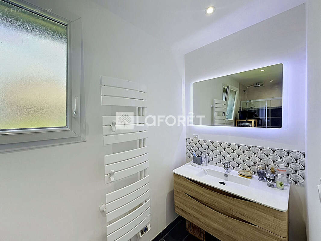Maison de plain-pied centre Saint Georges Des Groseillers 130 m2 - photo 9