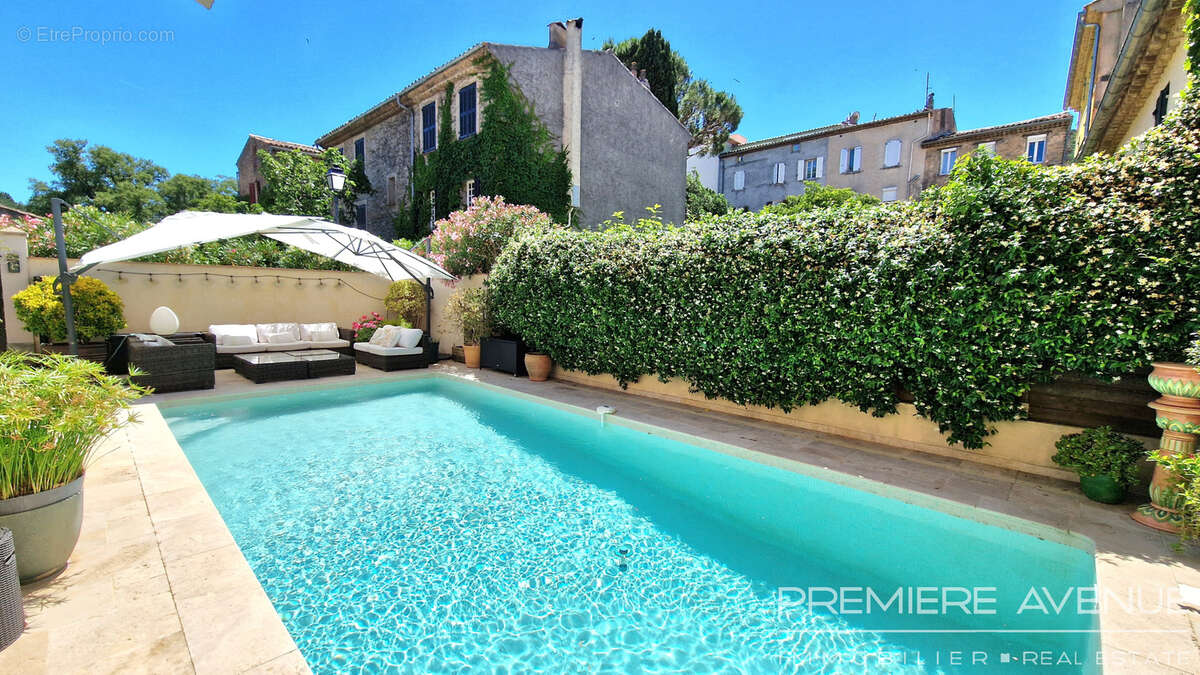Maison à LA GARDE-FREINET