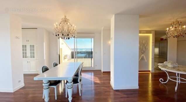 Exceptionnel attique de type 4 pièces de 103 m2 soit 140 m2 hors loi carrez avec 60 m2 de terrasses - photo 32