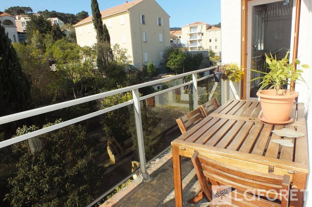 Appartement à HYERES