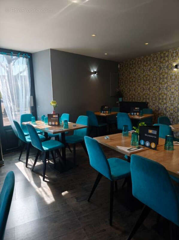 Commerce à IS-SUR-TILLE