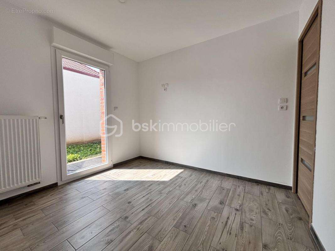 Maison à DOUCHY-LES-MINES