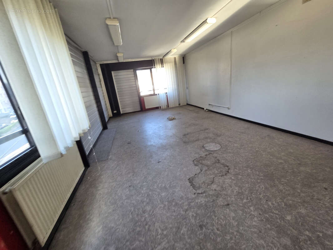 Commerce à SAINT-ETIENNE