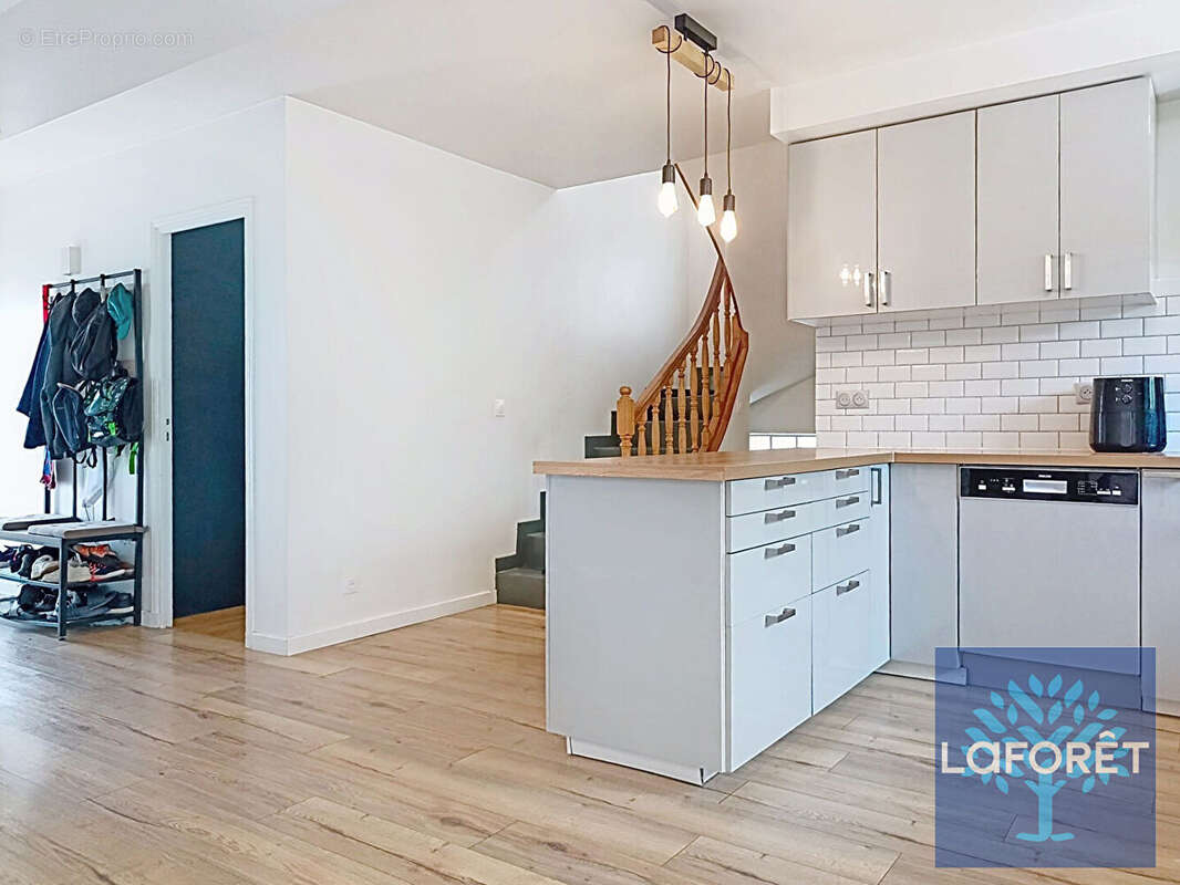 Maison Neuilly Sur Marne 4 pièce(s) 100 m2 - photo 5