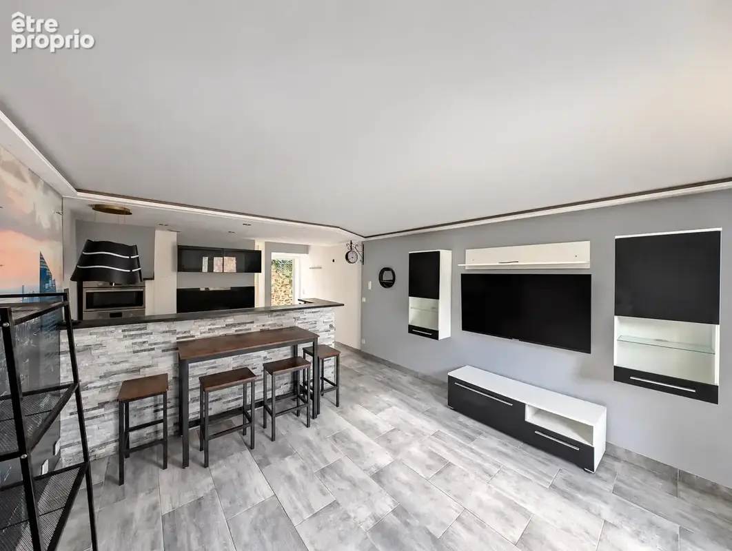 Triplex 3 pieces aux allures de maison de ville - - vert-le-grand - photo 2