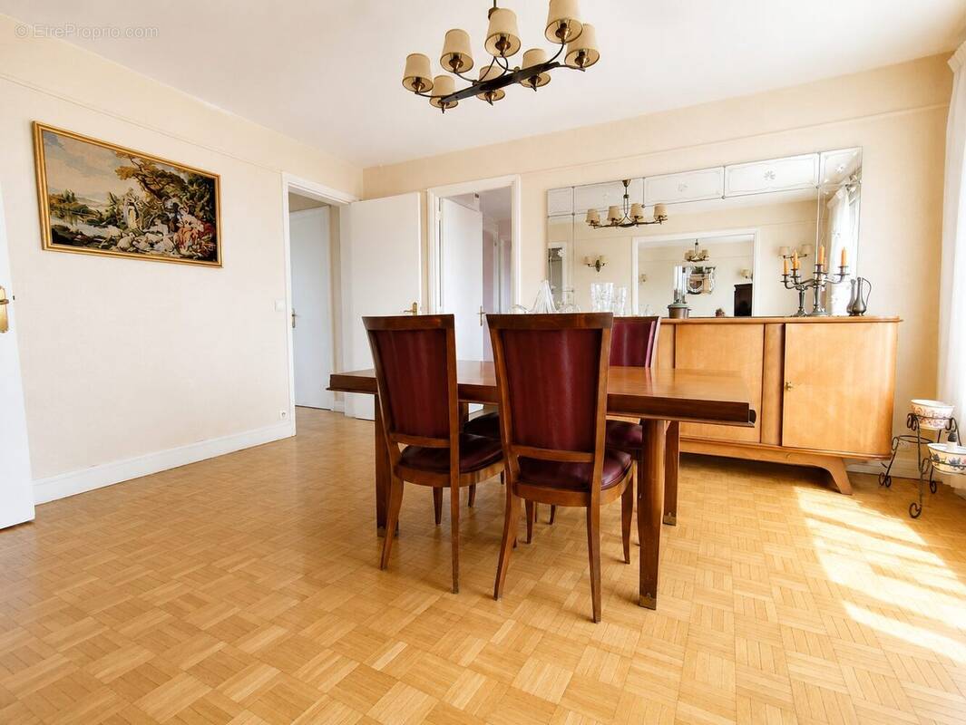 Appartement à MAISONS-ALFORT